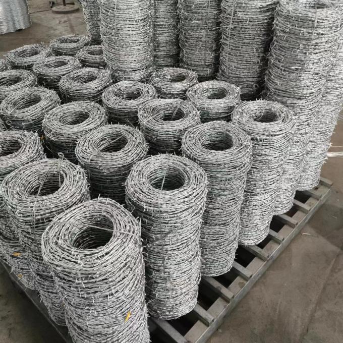 5-20kg/रोल जस्ती स्टील कांटेदार रेजर वायर BTO-22 सुरक्षा के लिए 8